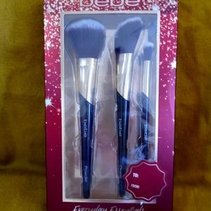 BEBE 3 PC BRUSH SET